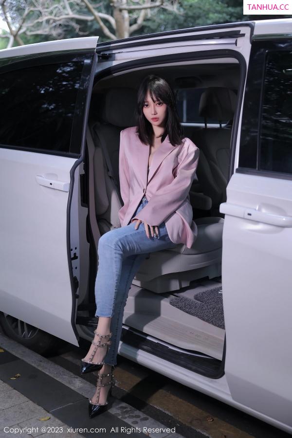 玥儿玥  [XiuRen]高清写真图 2023.03.03 No.6355 玥儿玥er 万宁旅拍第9张图片